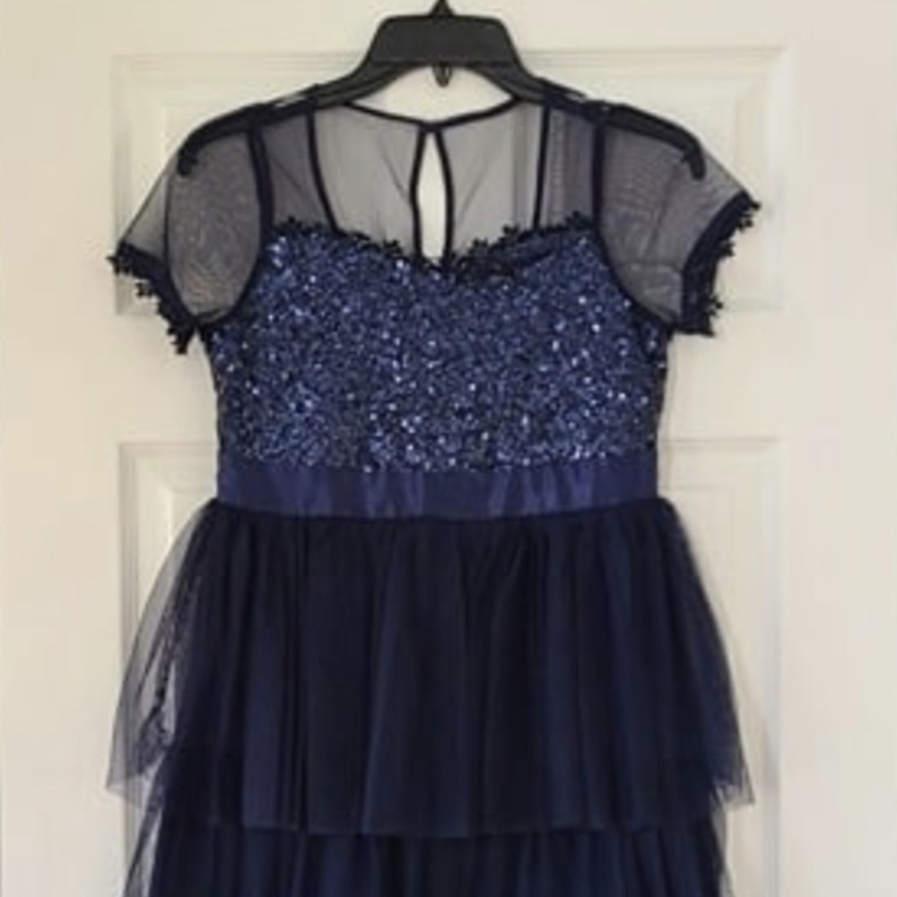 Girls Dress_Like New Condition